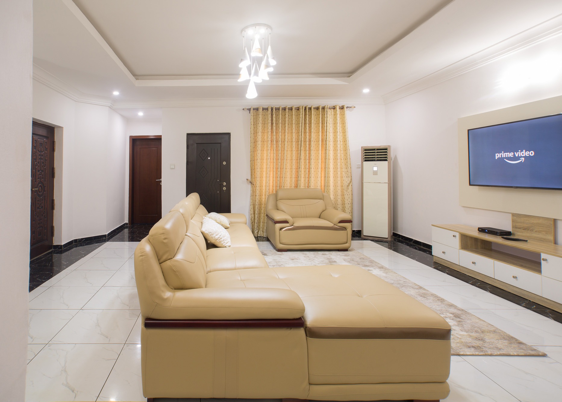 3 bedroom short stay apartment available in Wuse II